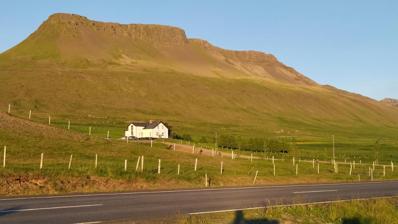 Brekkukot Cottages, Bloenduos Блёндюоус Экстерьер фото